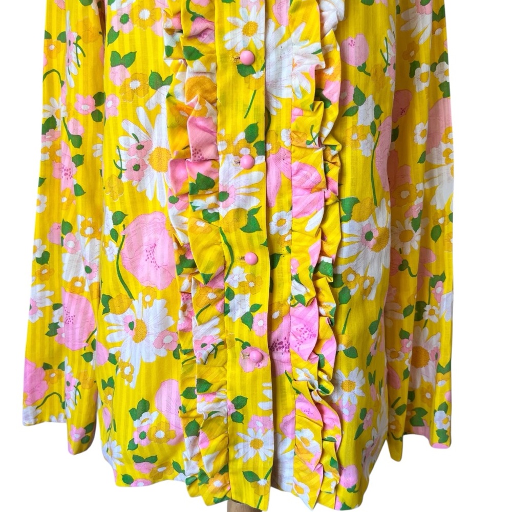 Vintage Sandcastle Floral Button Down Blouse View 3